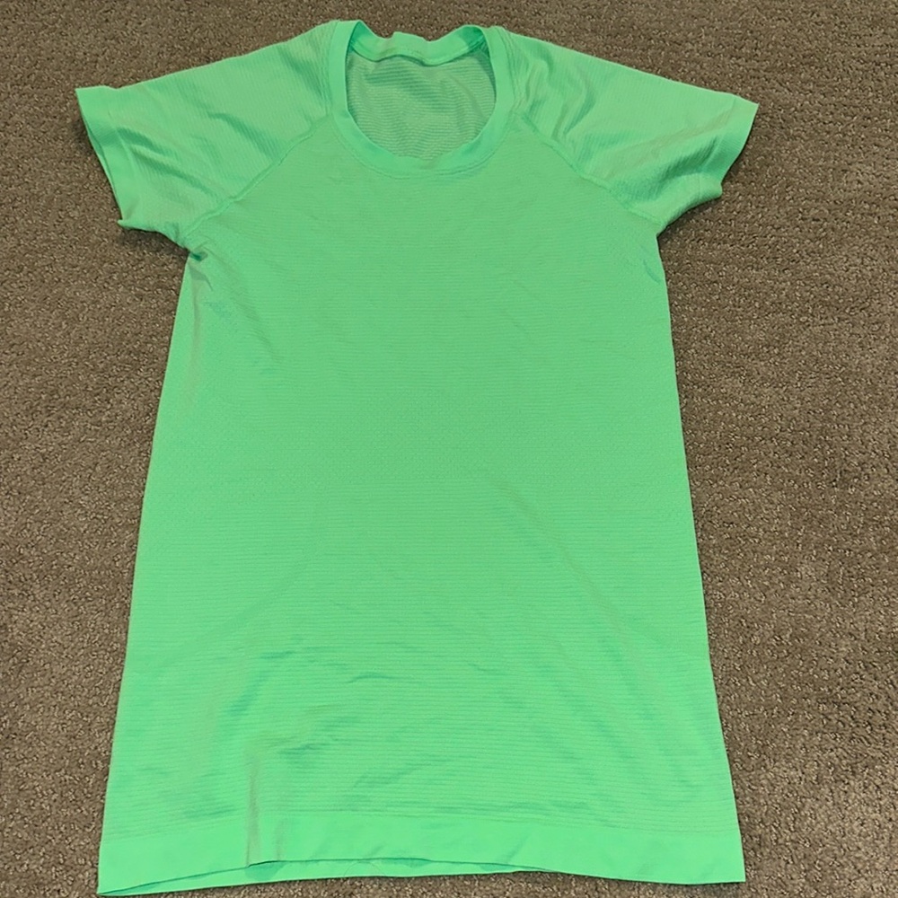 Lululemon neon green swiftly tech short sleeve shirt